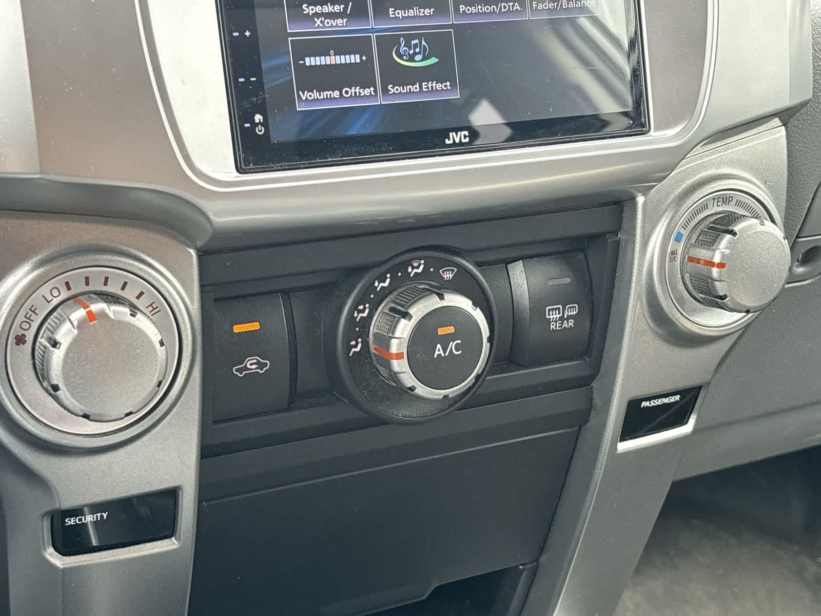 Thumbnail: 2011 Toyota 4Runner - 23