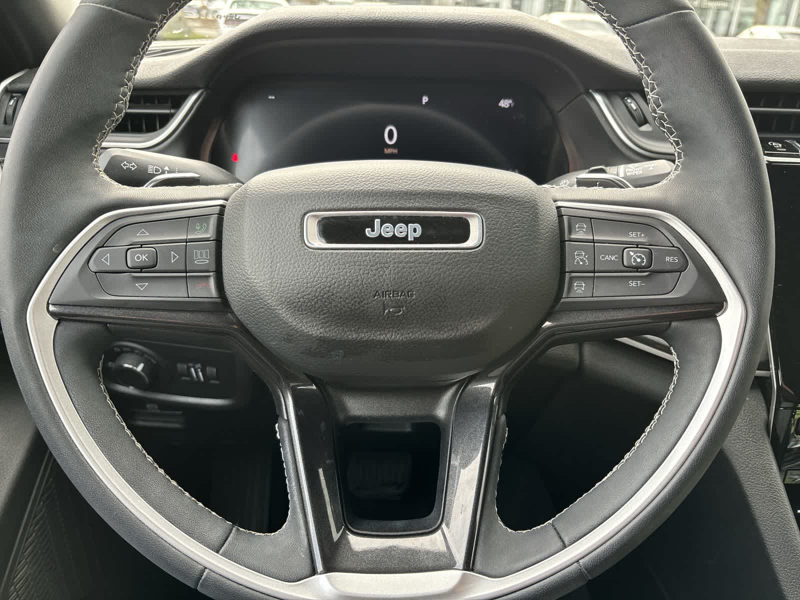 Thumbnail: 2023 Jeep Grand Cherokee - 7