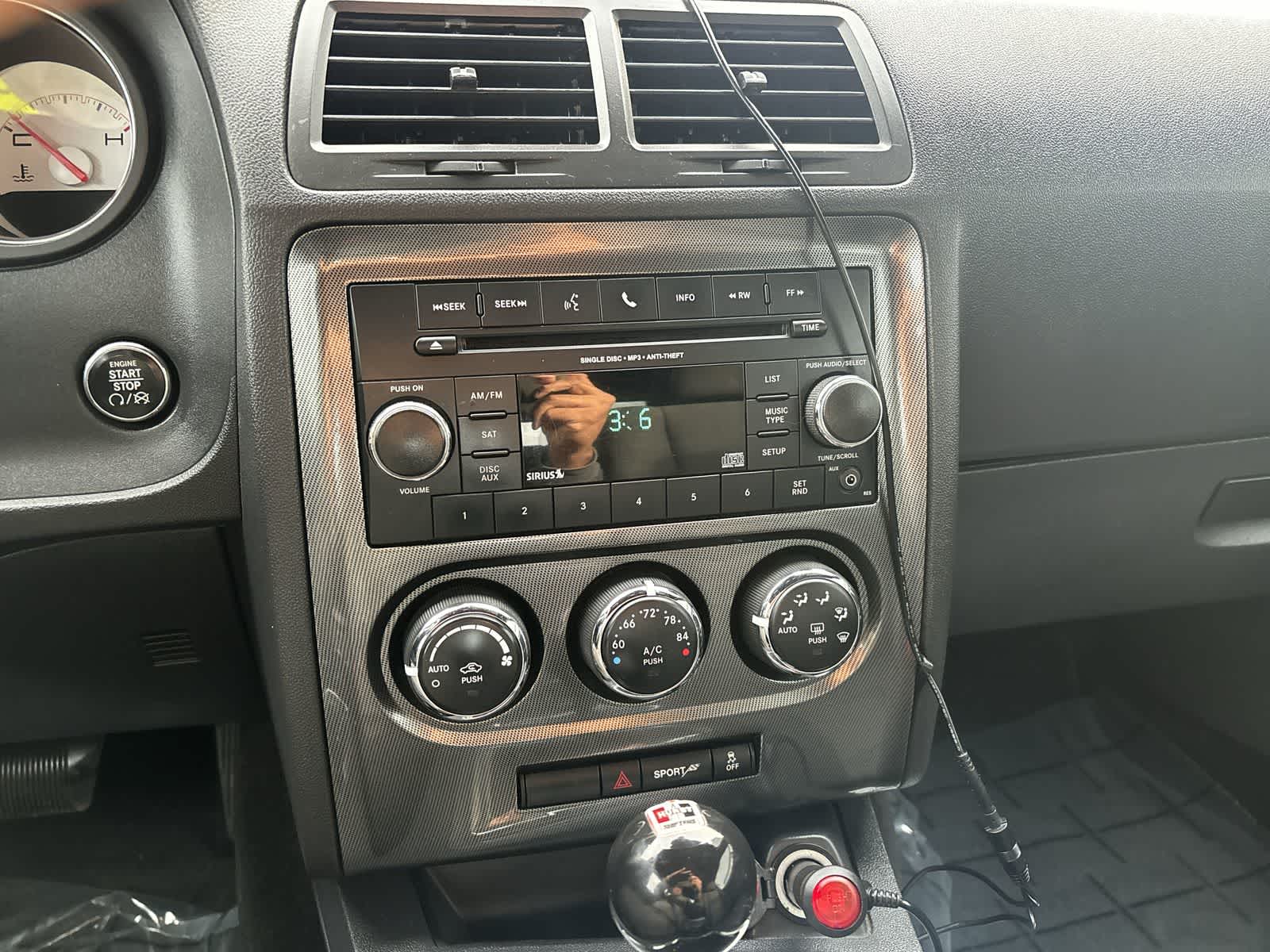 Thumbnail: 2013 Dodge Challenger - 25