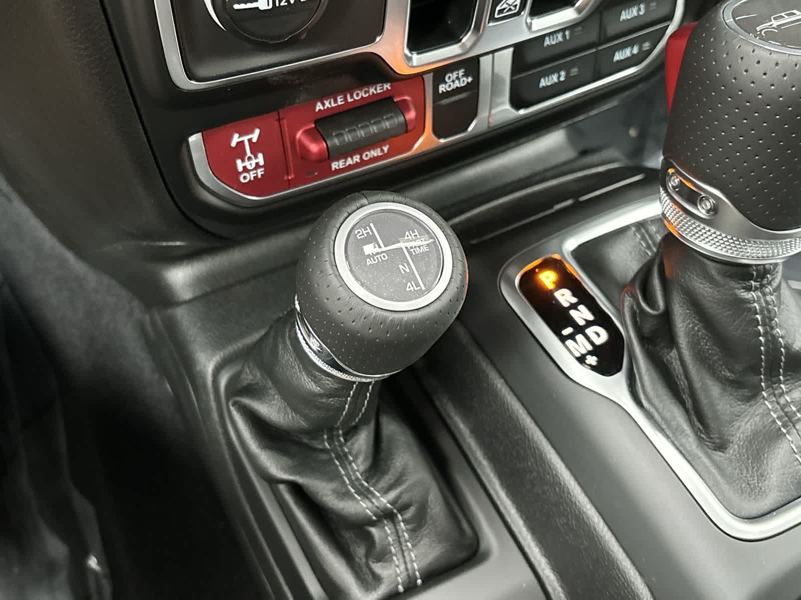 Thumbnail: 2025 Jeep Gladiator - 26