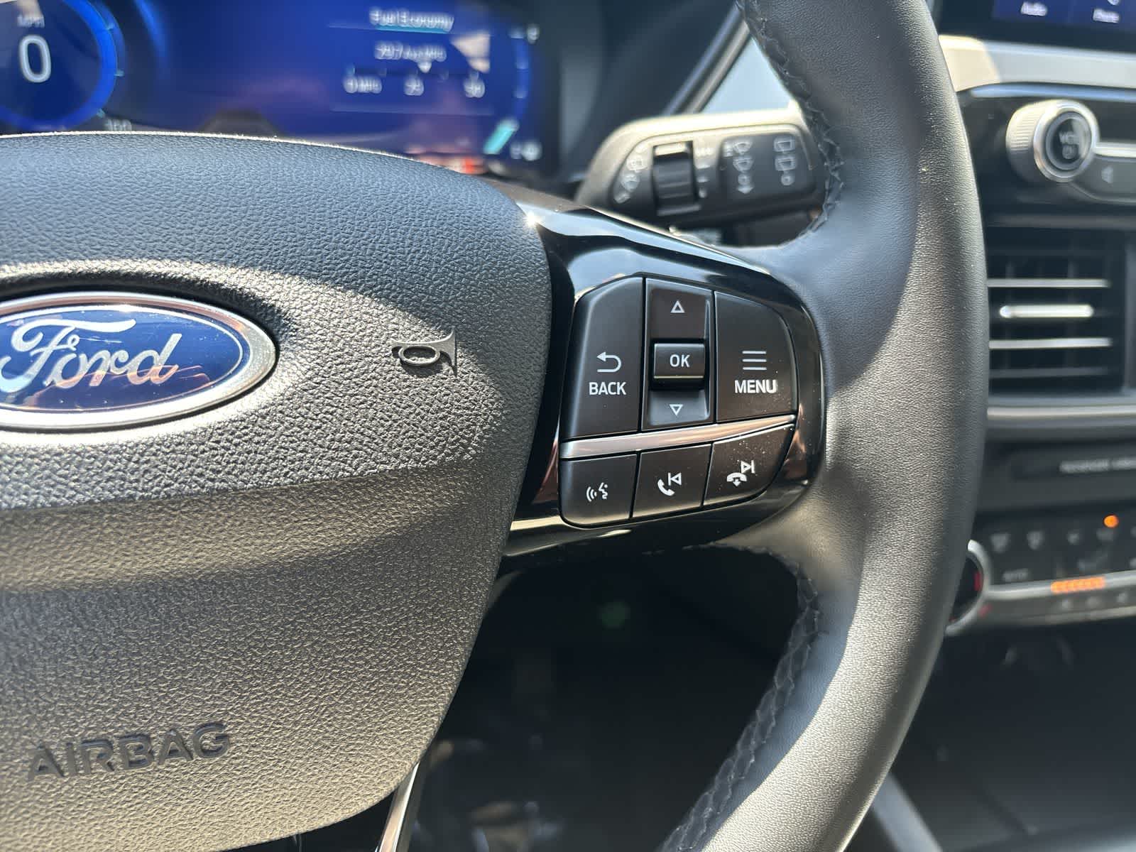 Thumbnail: 2022 Ford Escape - 14