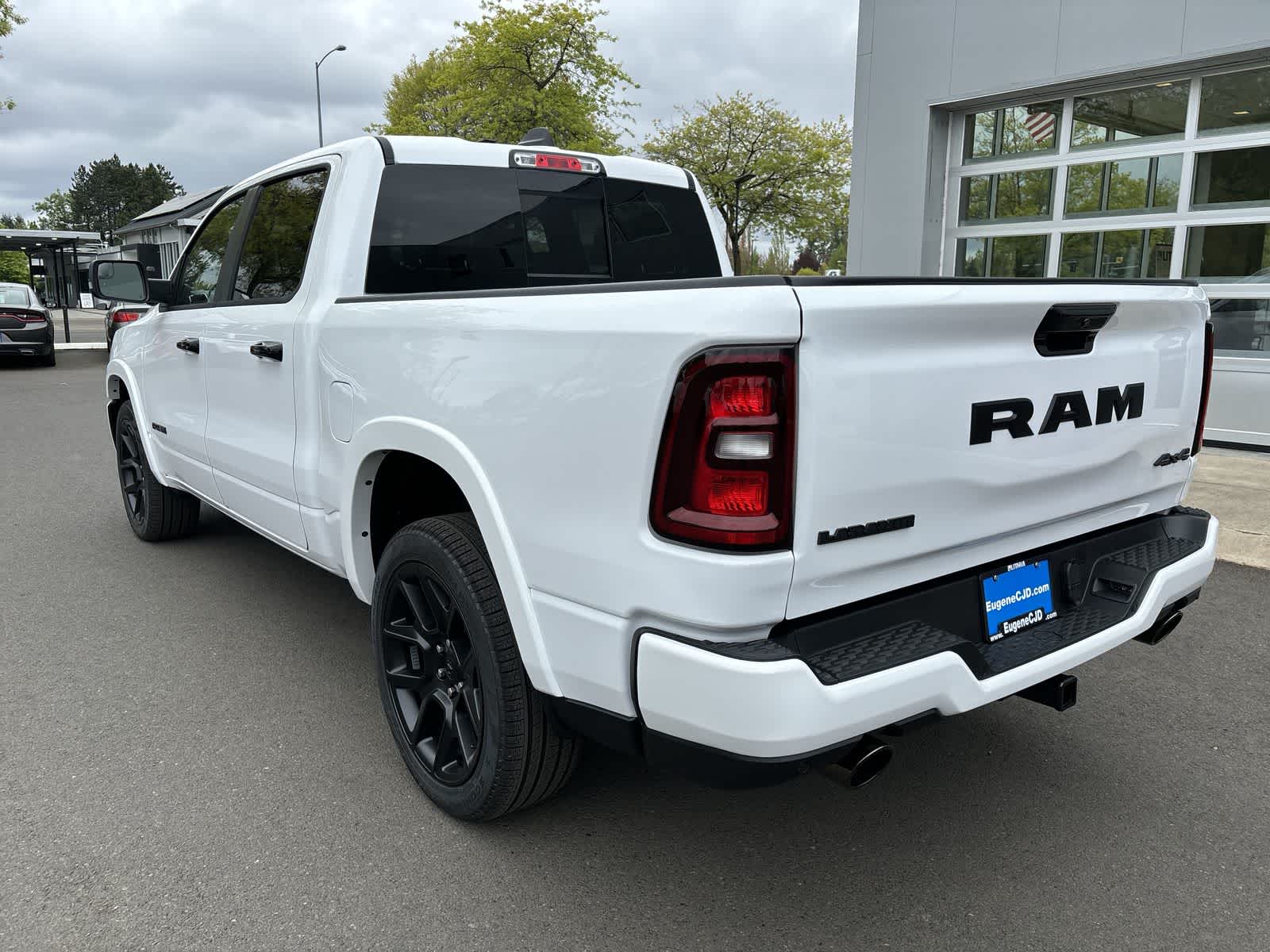 2025 RAM 1500 Laramie 3
