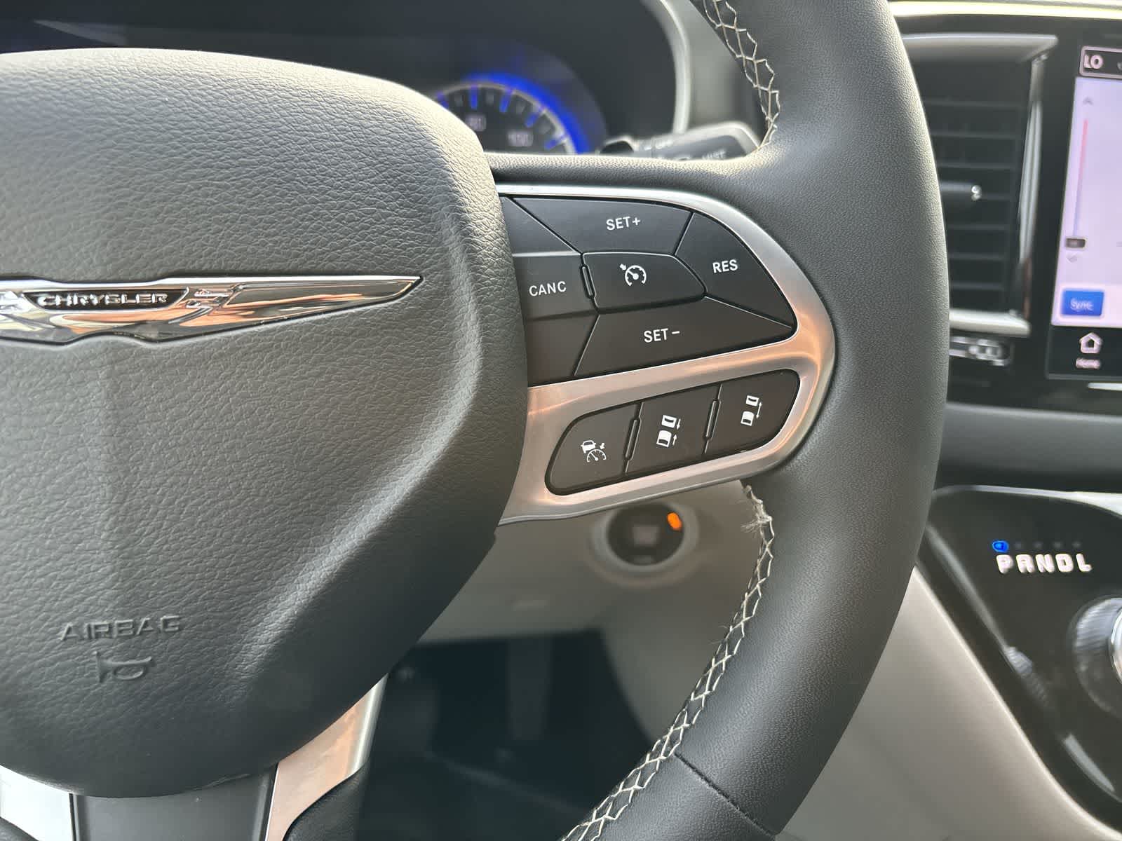 Thumbnail: 2024 Chrysler Pacifica - 12