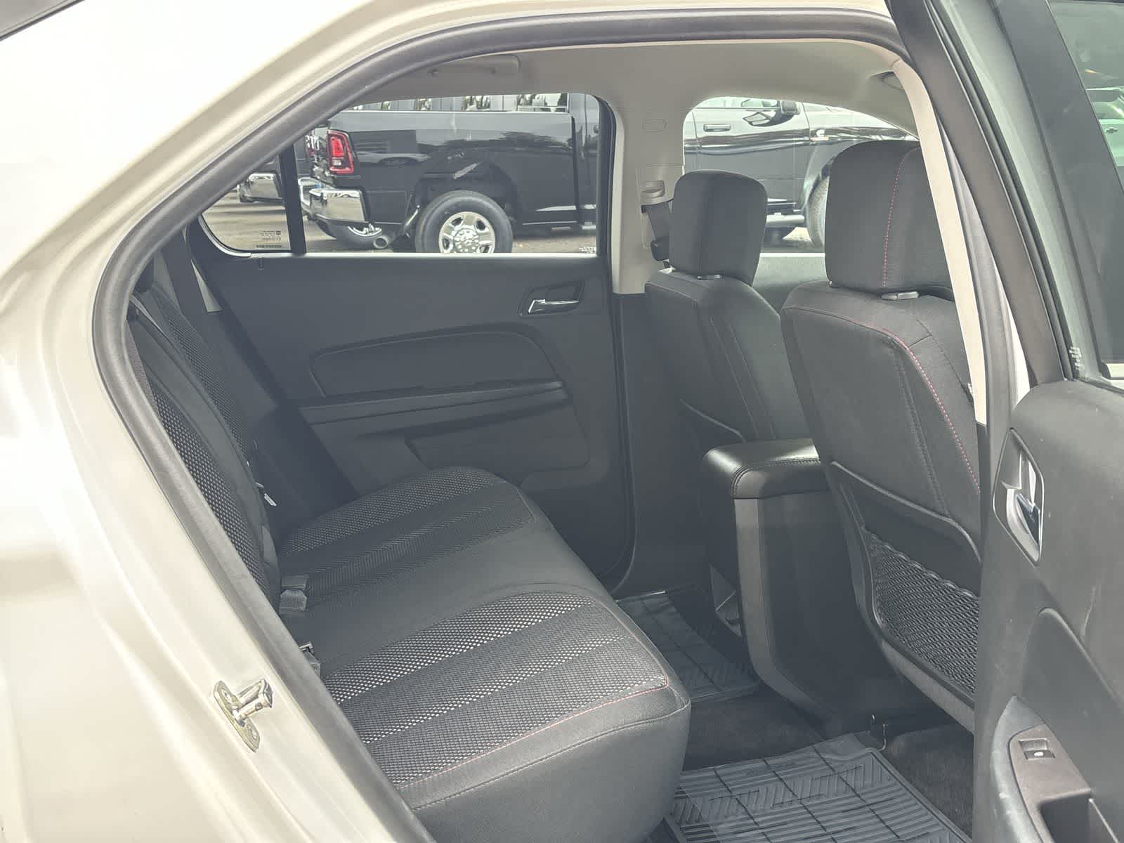 Thumbnail: 2016 Chevrolet Equinox - 10
