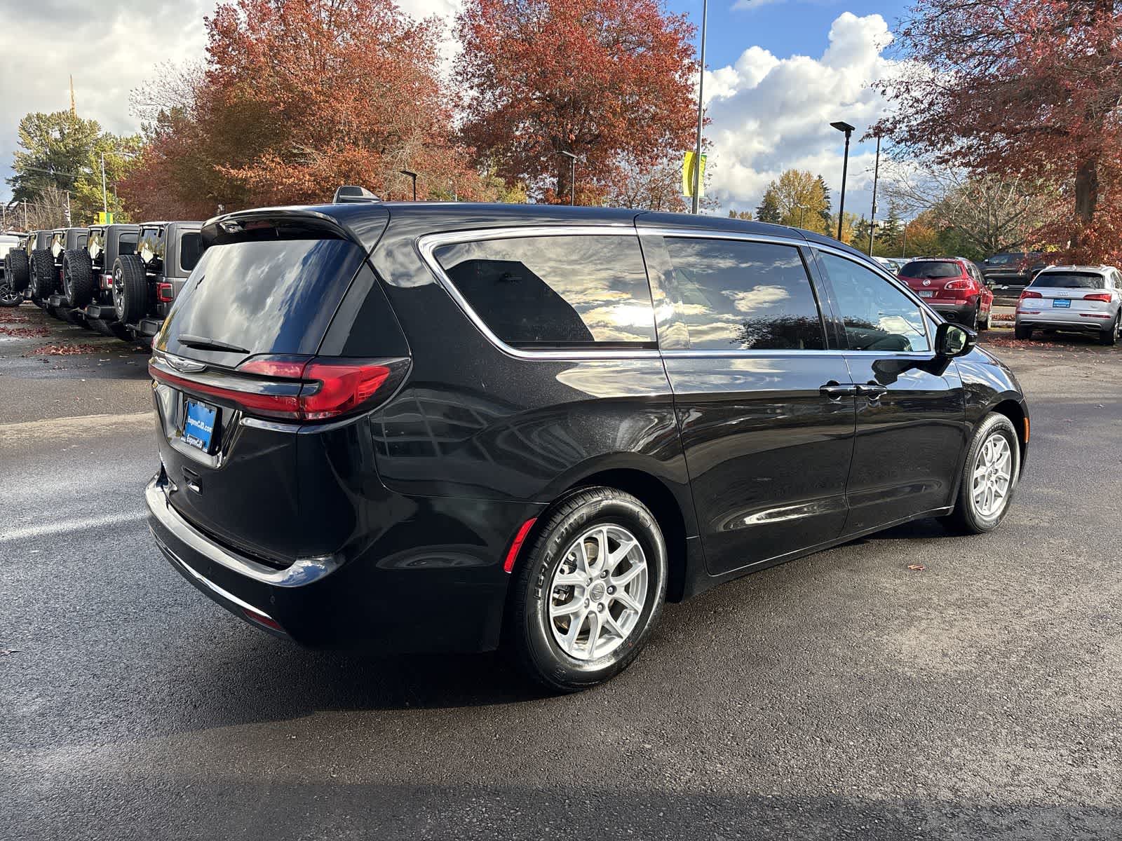 Used 2024 Chrysler Pacifica Touring L Van Passenger Van