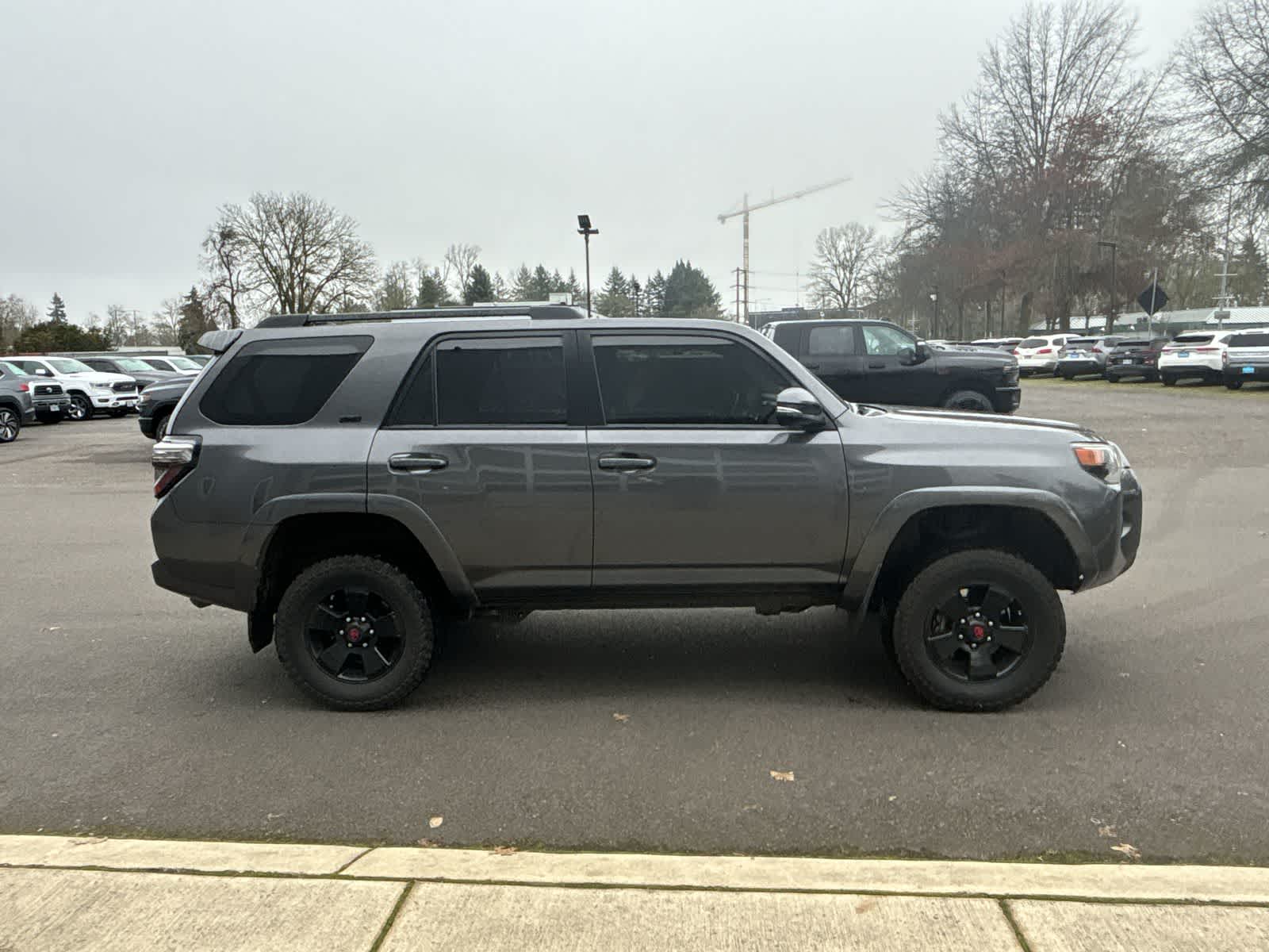 Thumbnail: 2019 Toyota 4Runner - 6
