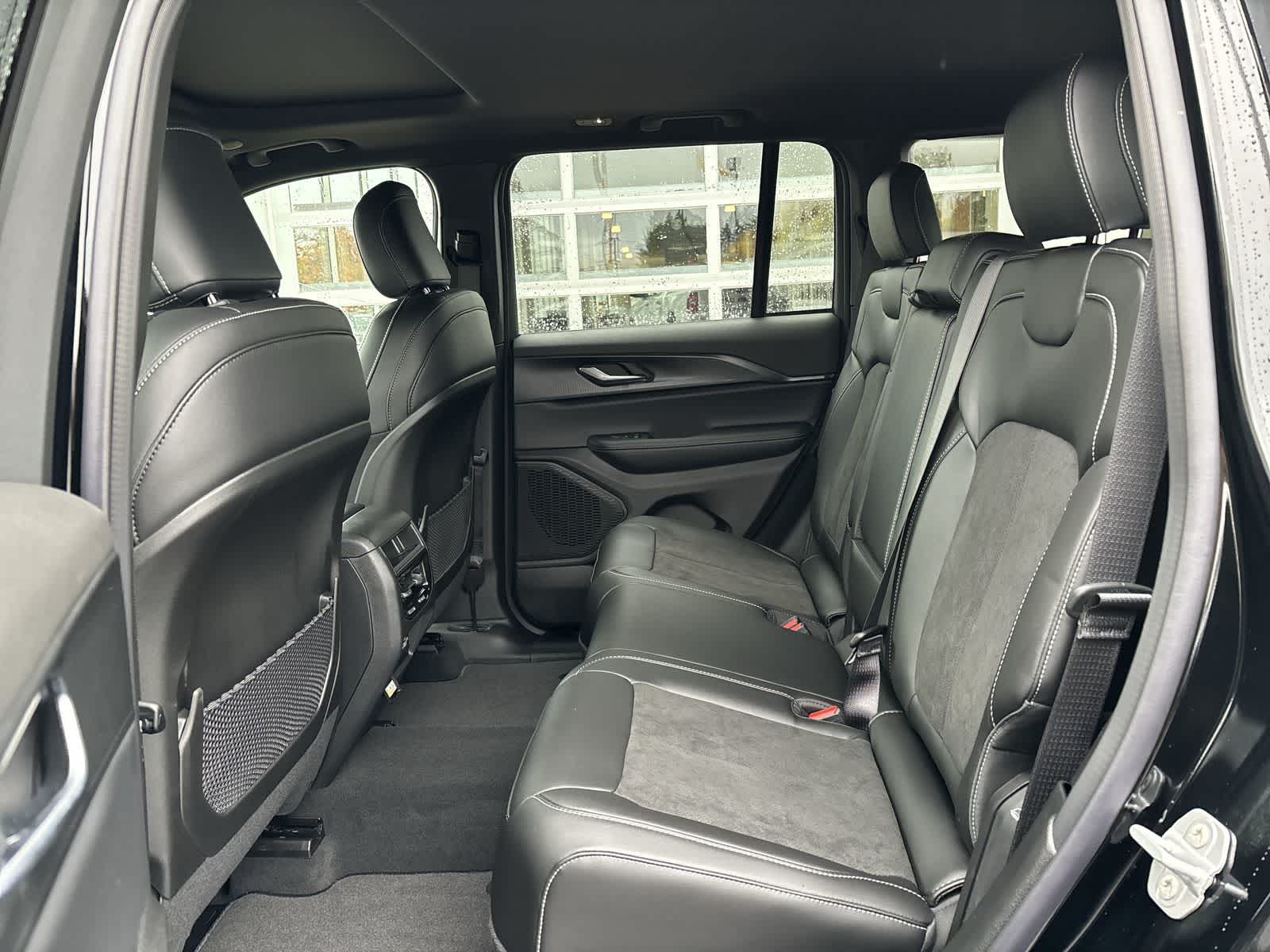 Thumbnail: 2025 Jeep Grand Cherokee - 7