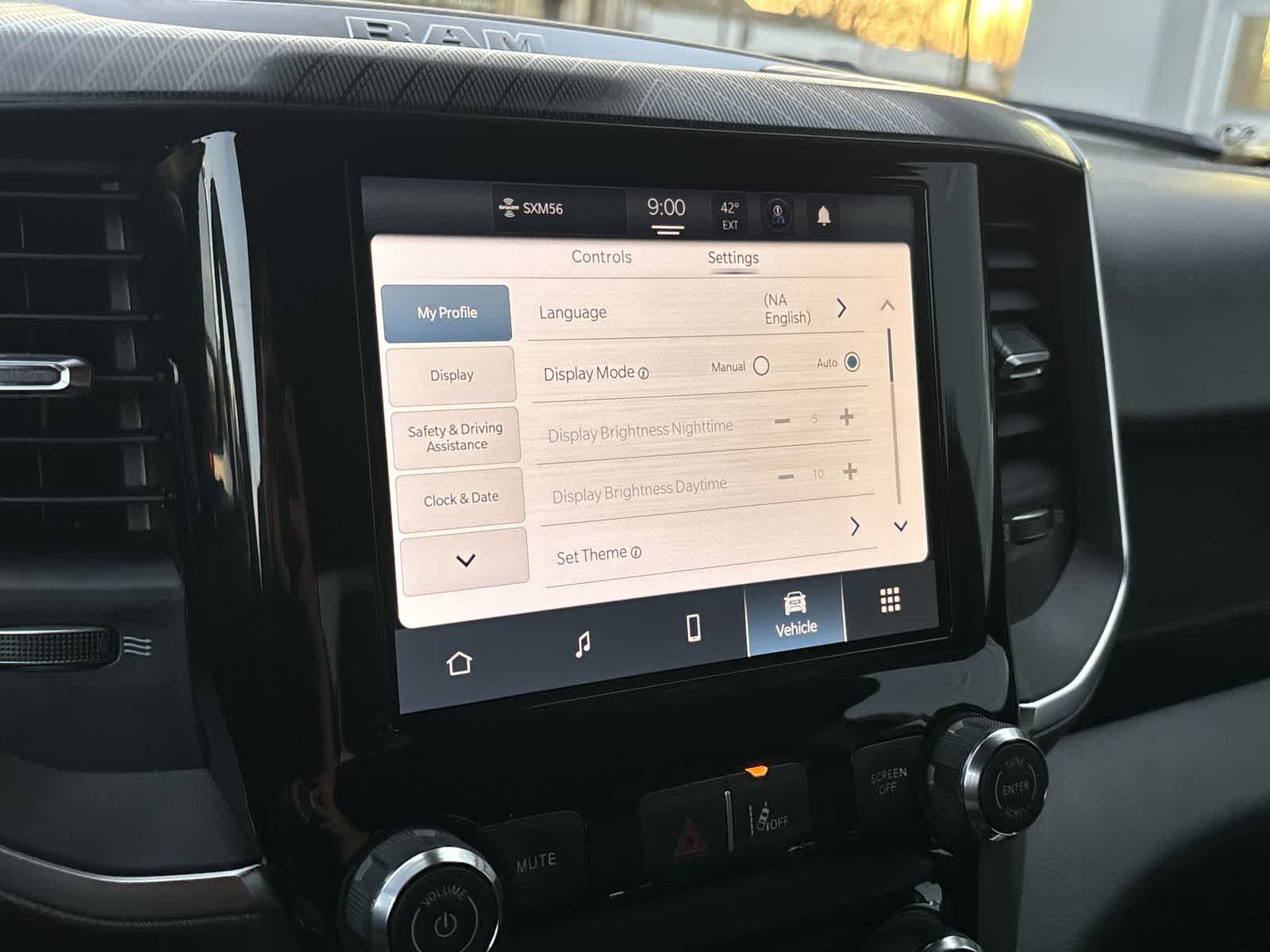 Thumbnail: 2026 RAM 1500 - 18