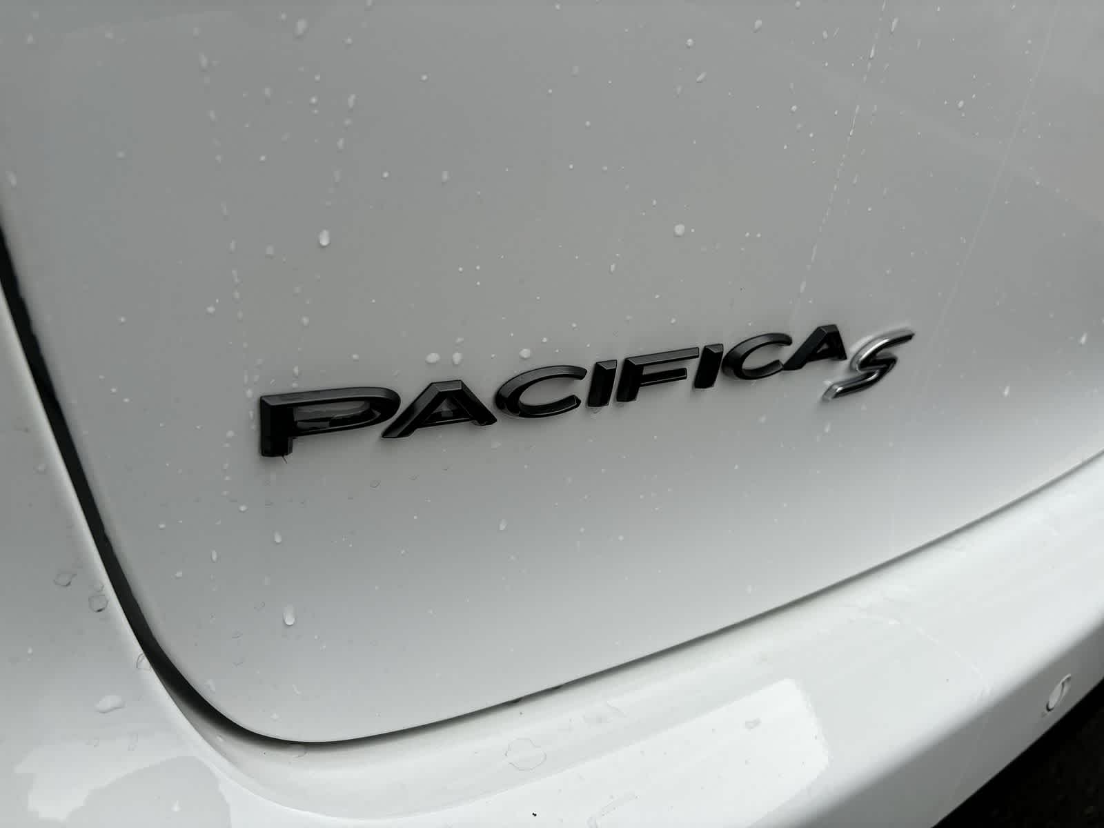 Thumbnail: 2026 Chrysler Pacifica - 4