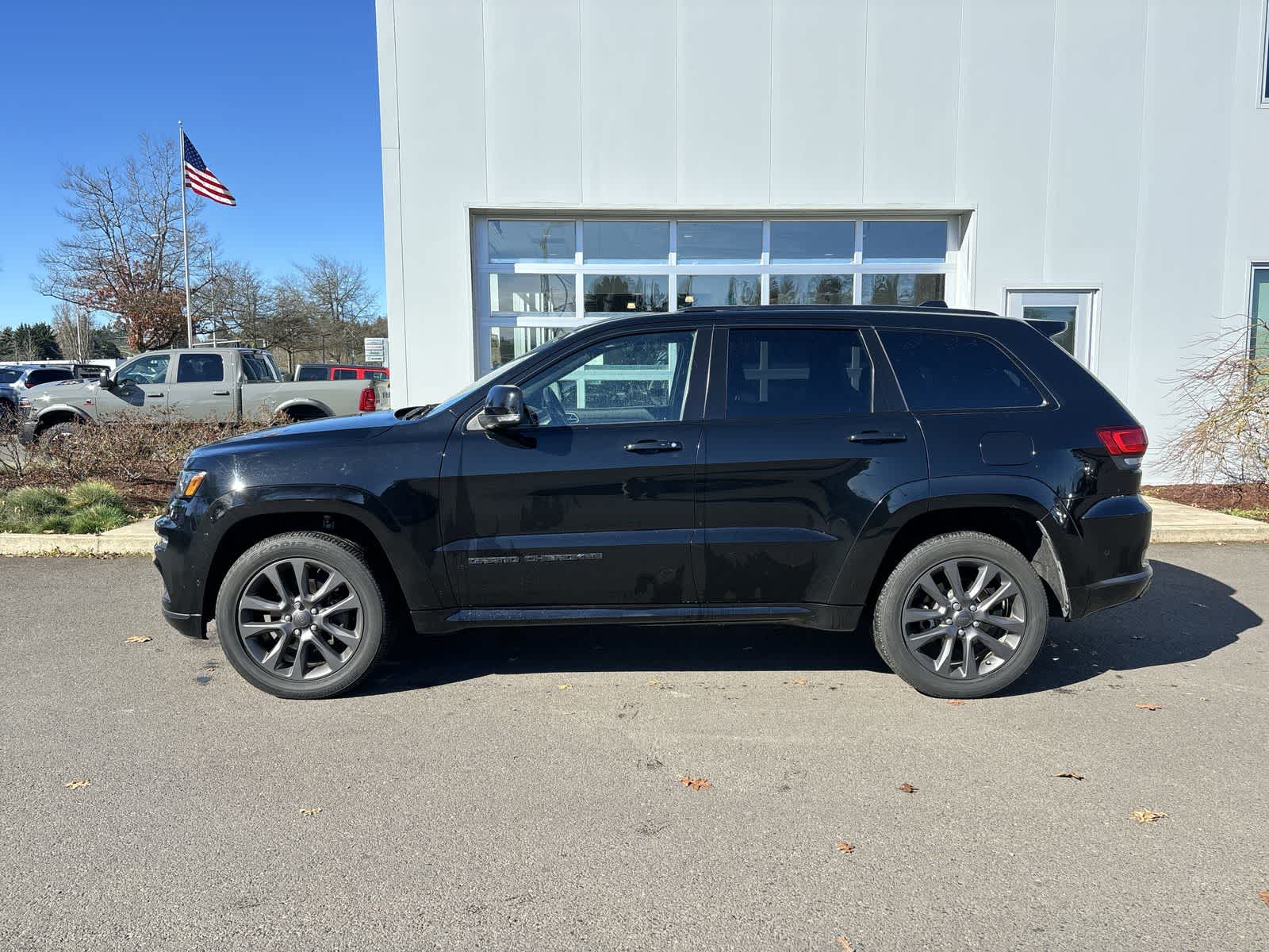Thumbnail: 2018 Jeep Grand Cherokee - 2