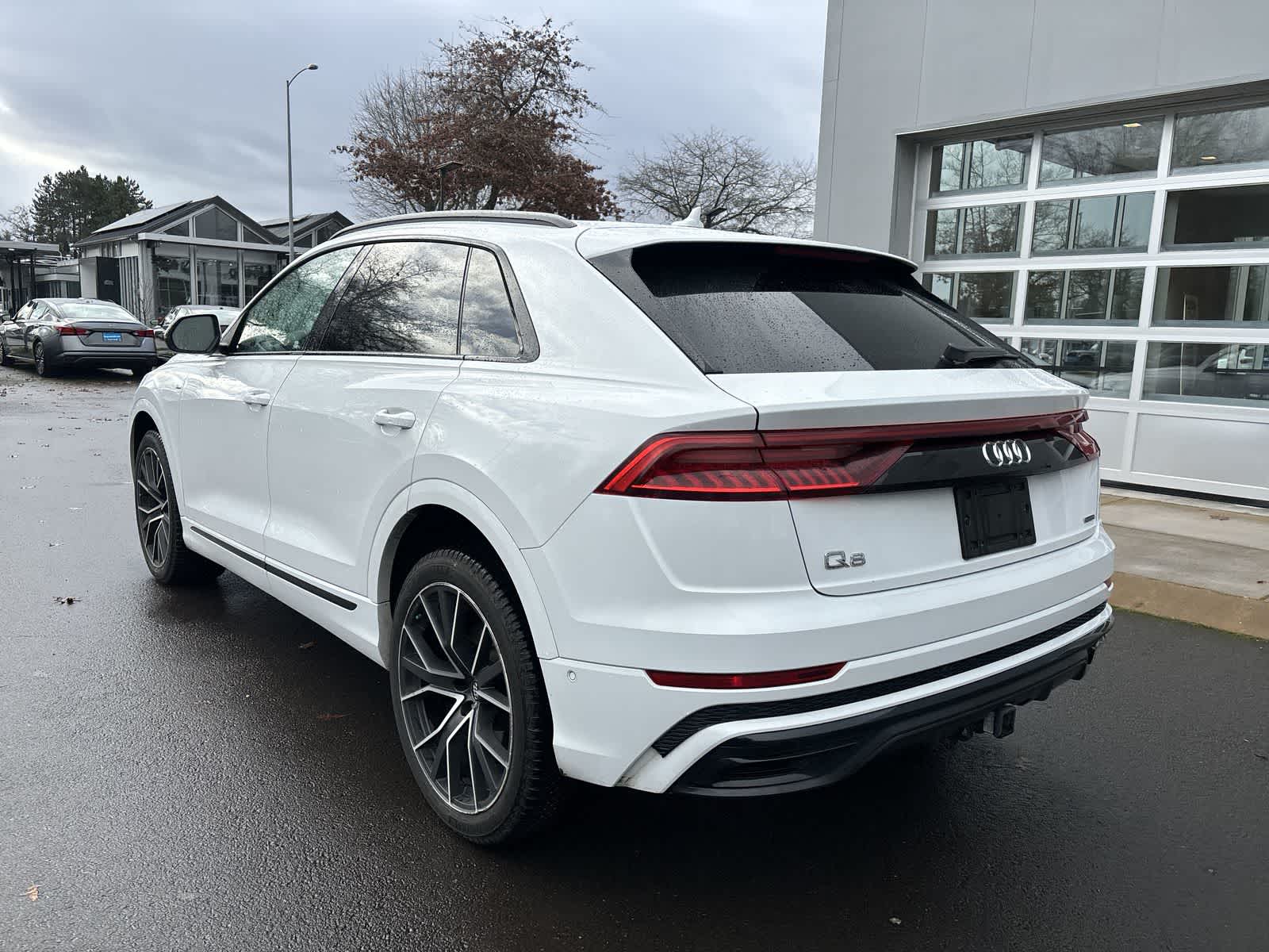 Thumbnail: 2020 Audi Q8 - 3