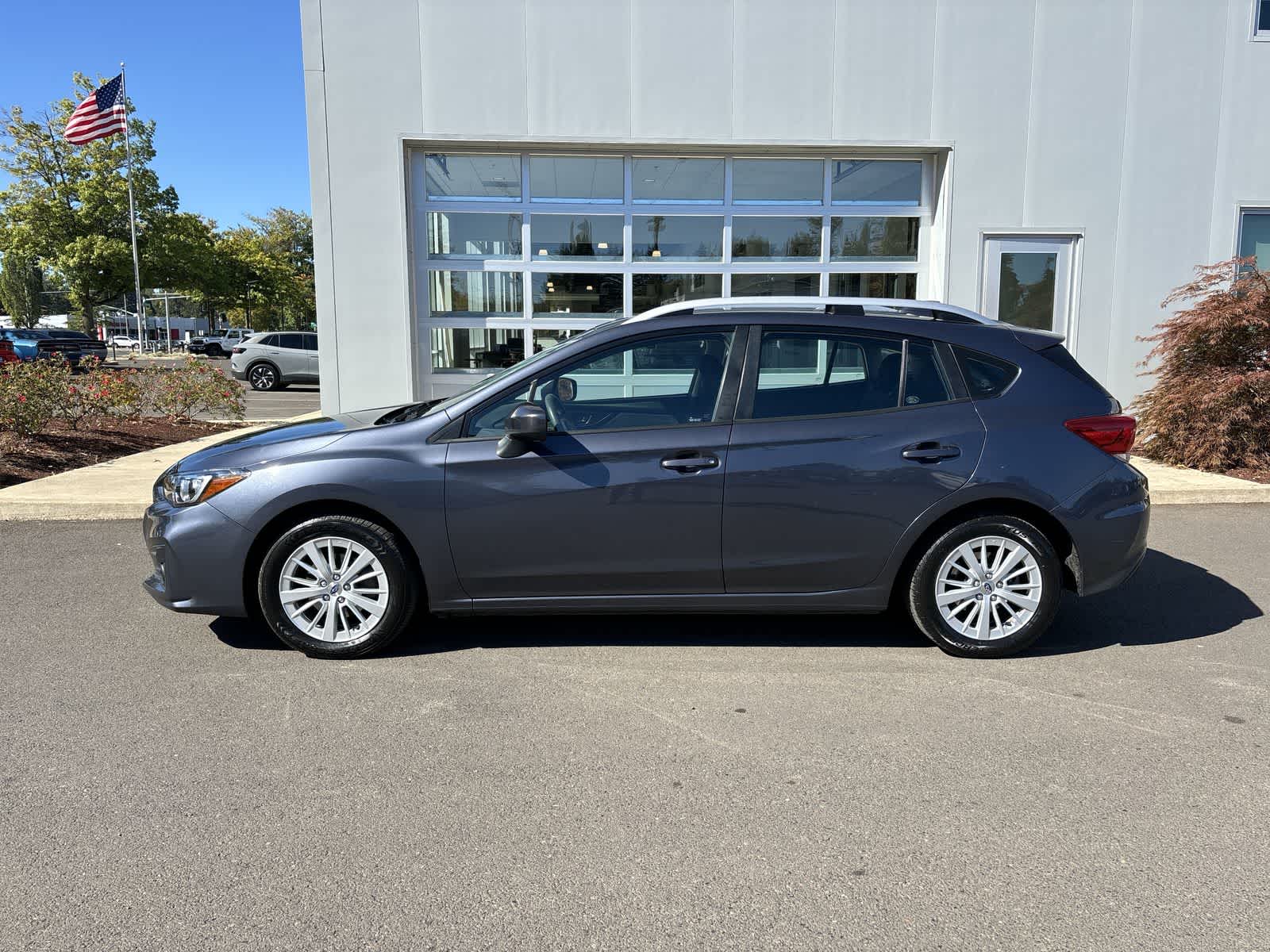 2017 Subaru Impreza Premium photo 2