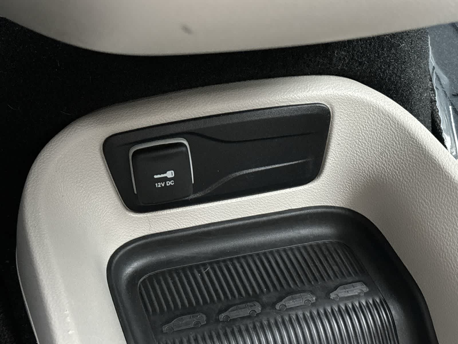 Thumbnail: 2024 Chrysler Pacifica - 30