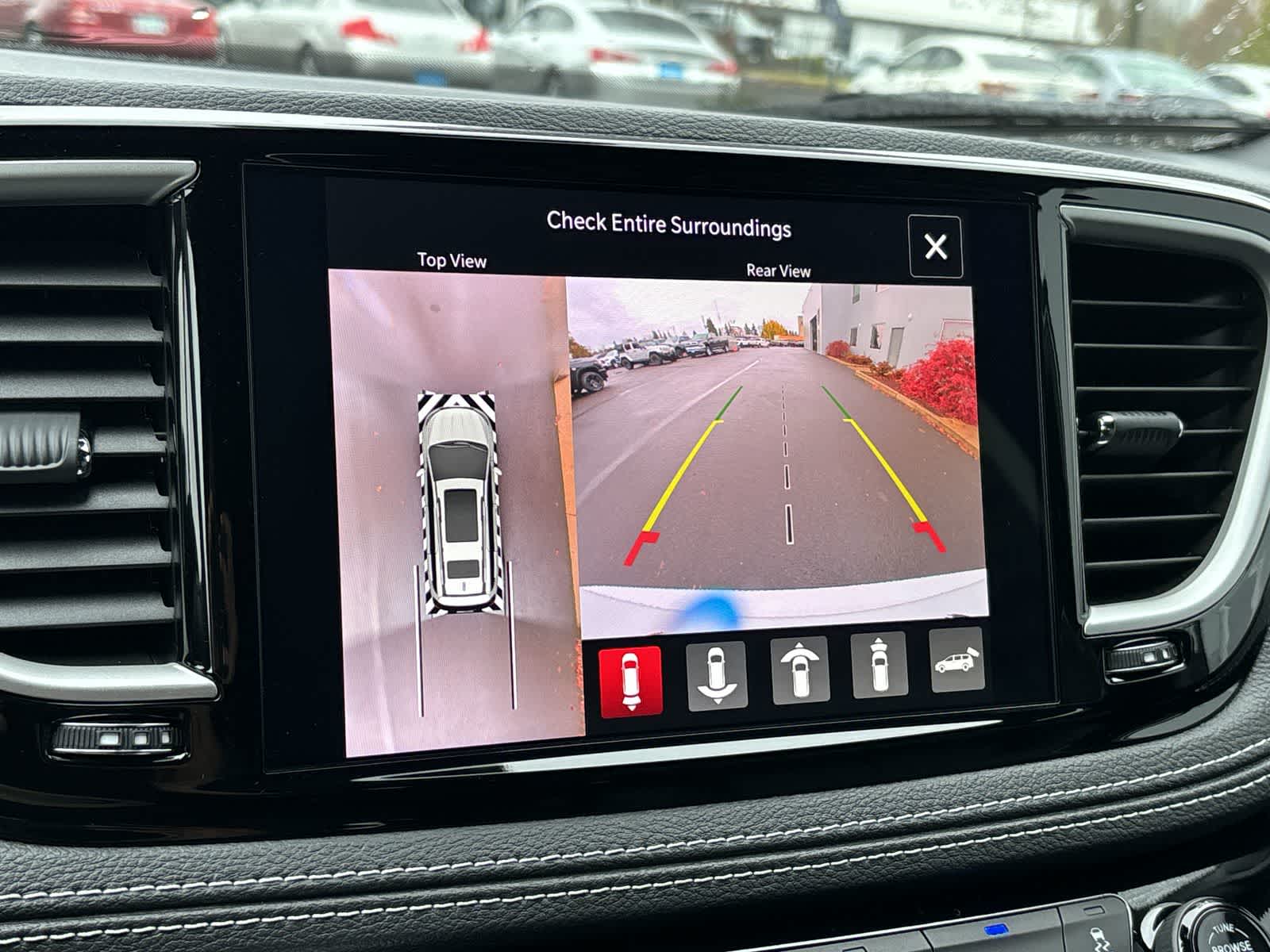 Thumbnail: 2026 Chrysler Pacifica - 22