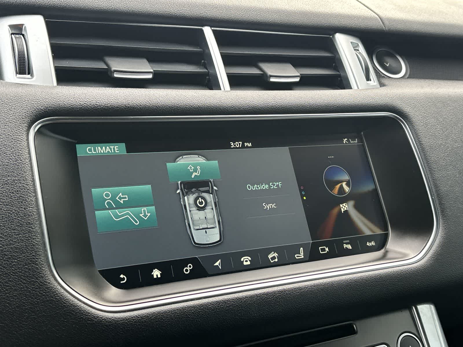 Thumbnail: 2017 Land Rover Range Rover Sport - 15