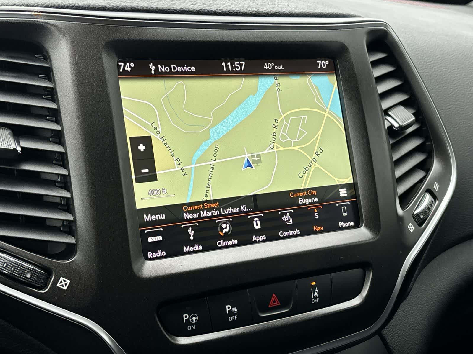 Thumbnail: 2019 Jeep Cherokee - 25