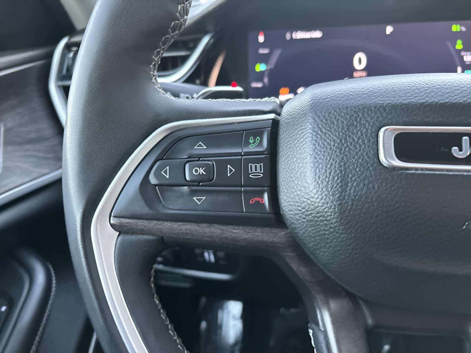 Thumbnail: 2024 Jeep Grand Cherokee - 13