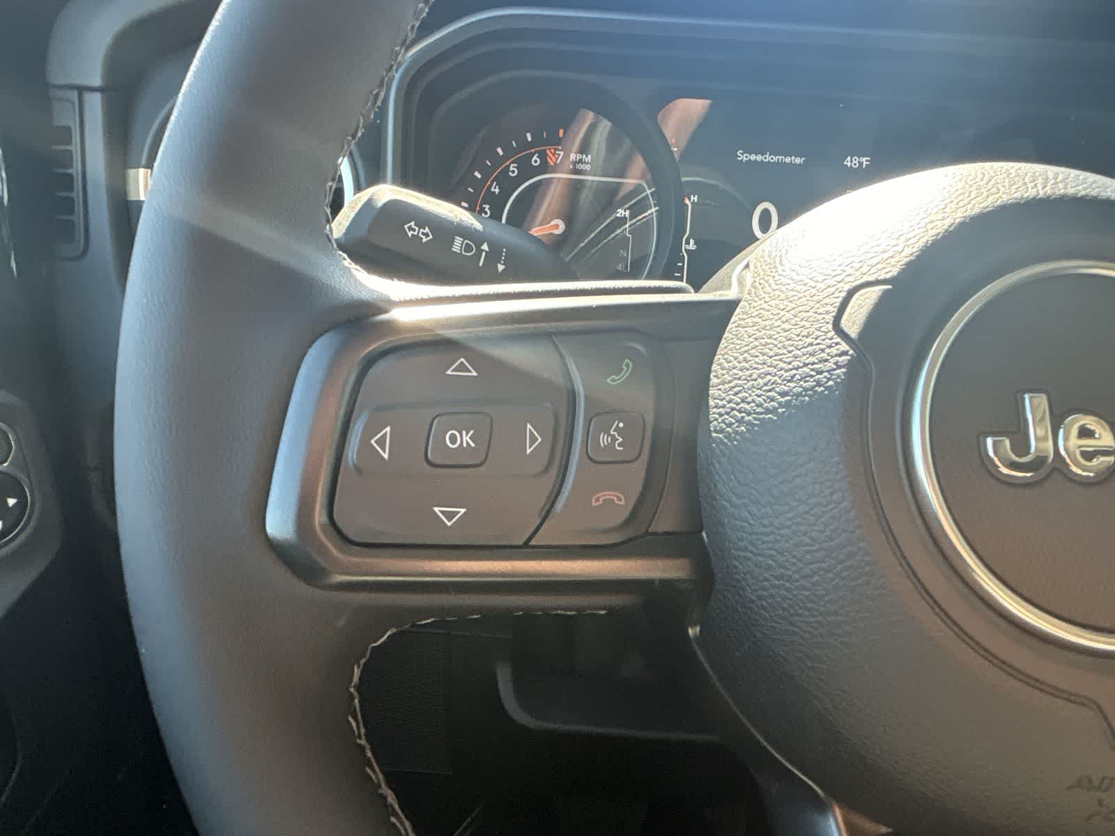 Thumbnail: 2026 Jeep Gladiator - 14