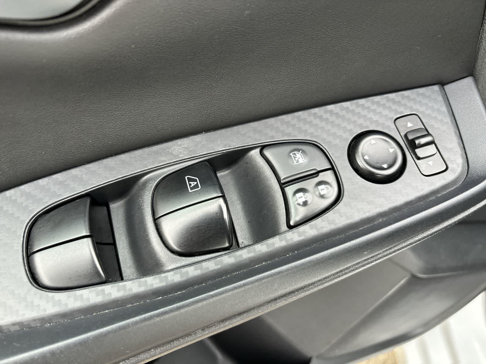 Thumbnail: 2023 Nissan Sentra - 8