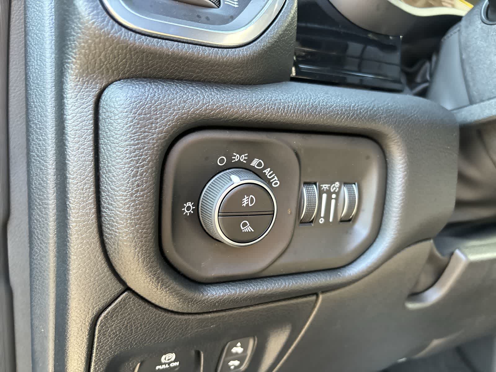 Thumbnail: 2026 RAM 1500 - 11