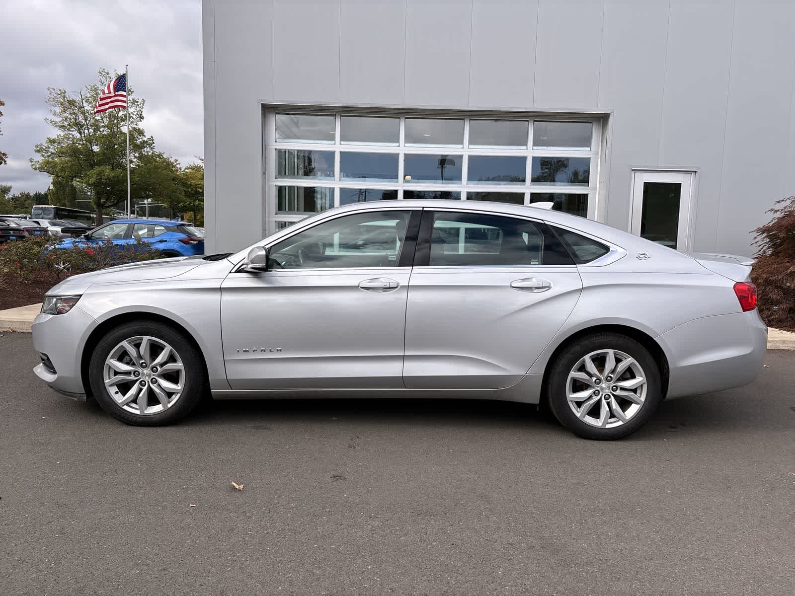 Used 2019 Chevrolet Impala 1LT with VIN 2G11Z5S30K9136323 for sale in Eugene, OR