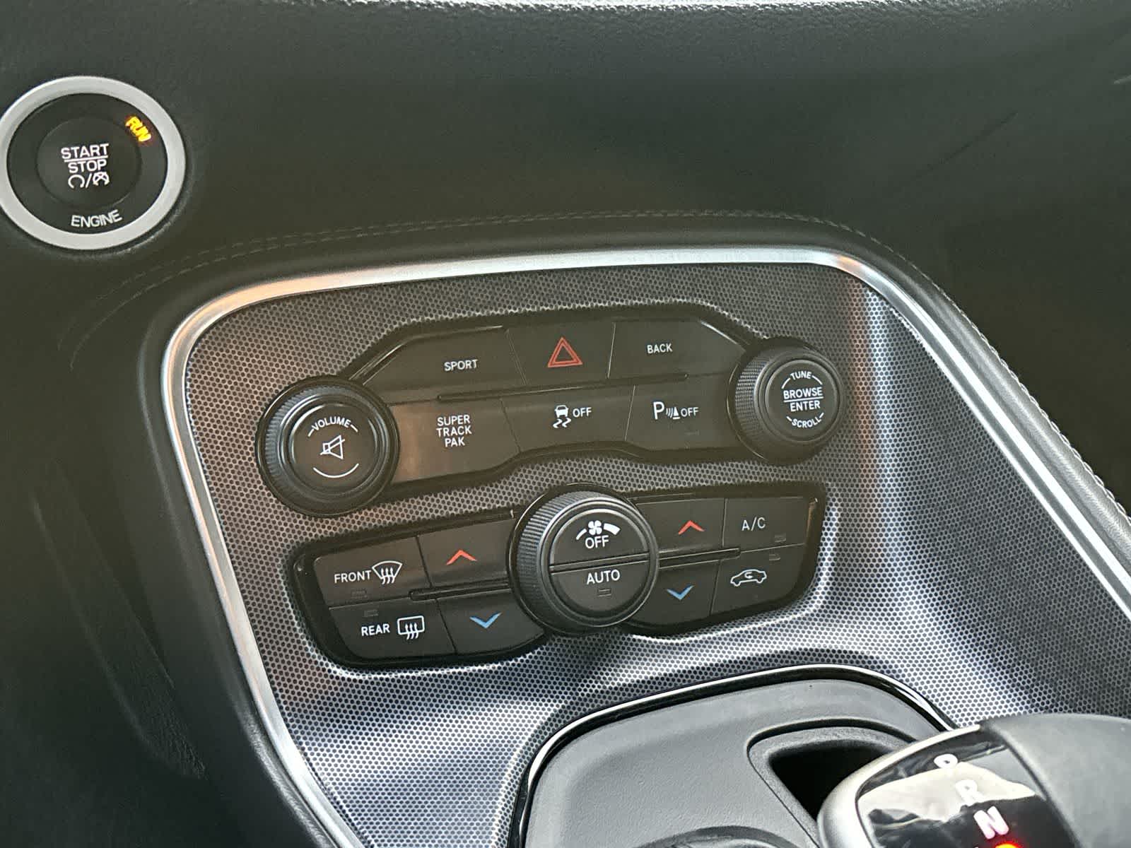 Thumbnail: 2015 Dodge Challenger - 25