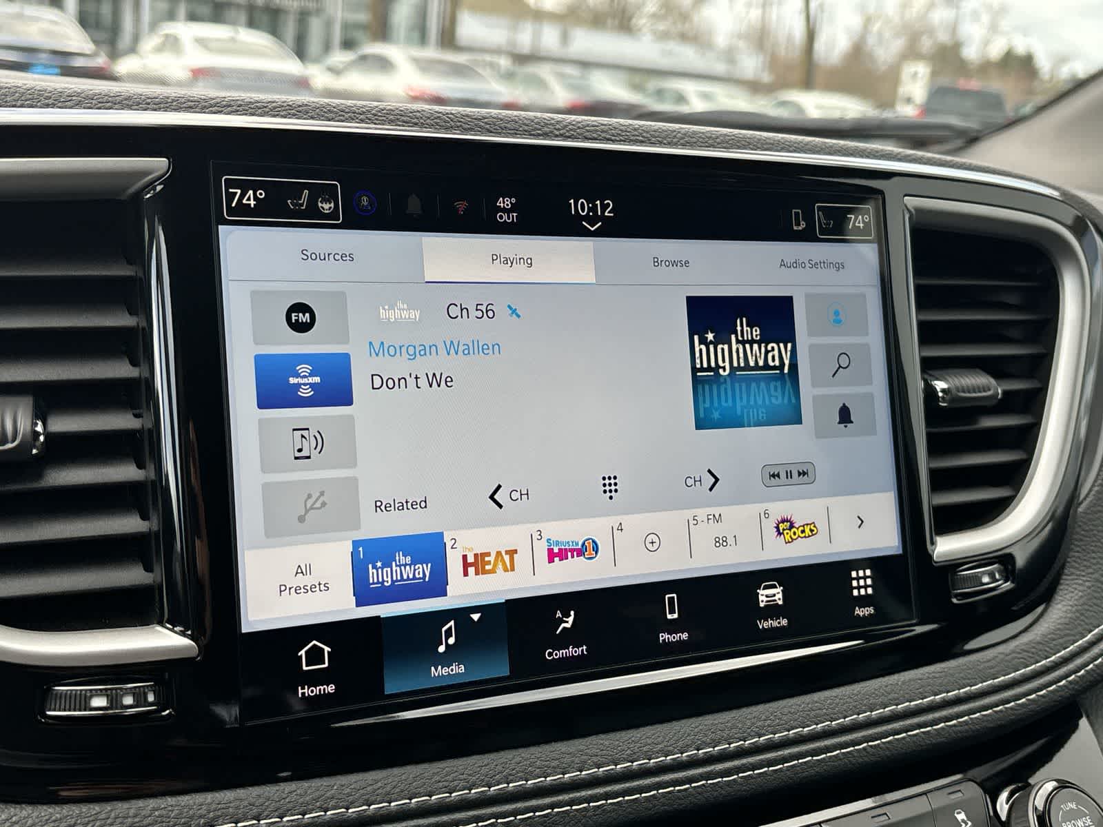 Thumbnail: 2026 Chrysler Pacifica - 15