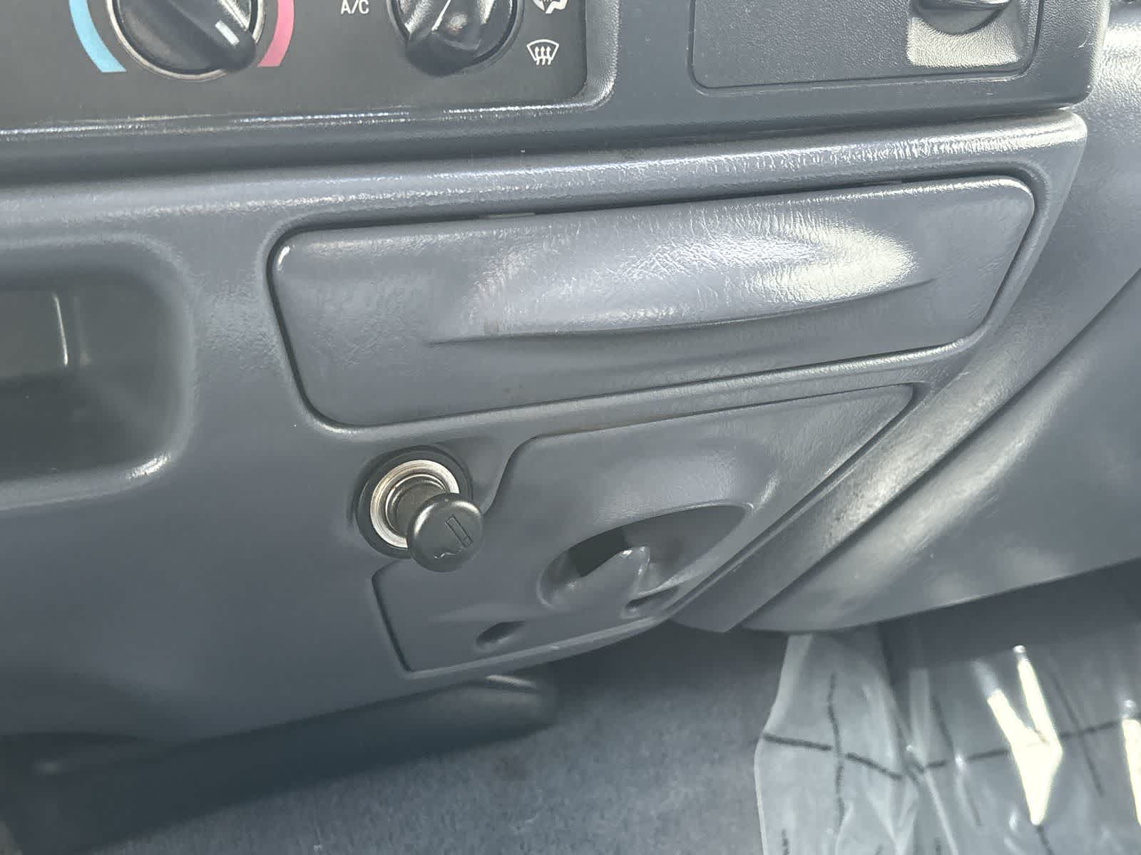 Thumbnail: 2001 Ford F-350 - 23