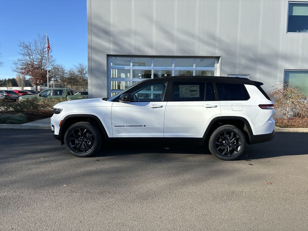 New 2025 Jeep Grand Cherokee L Limited Sport Utility