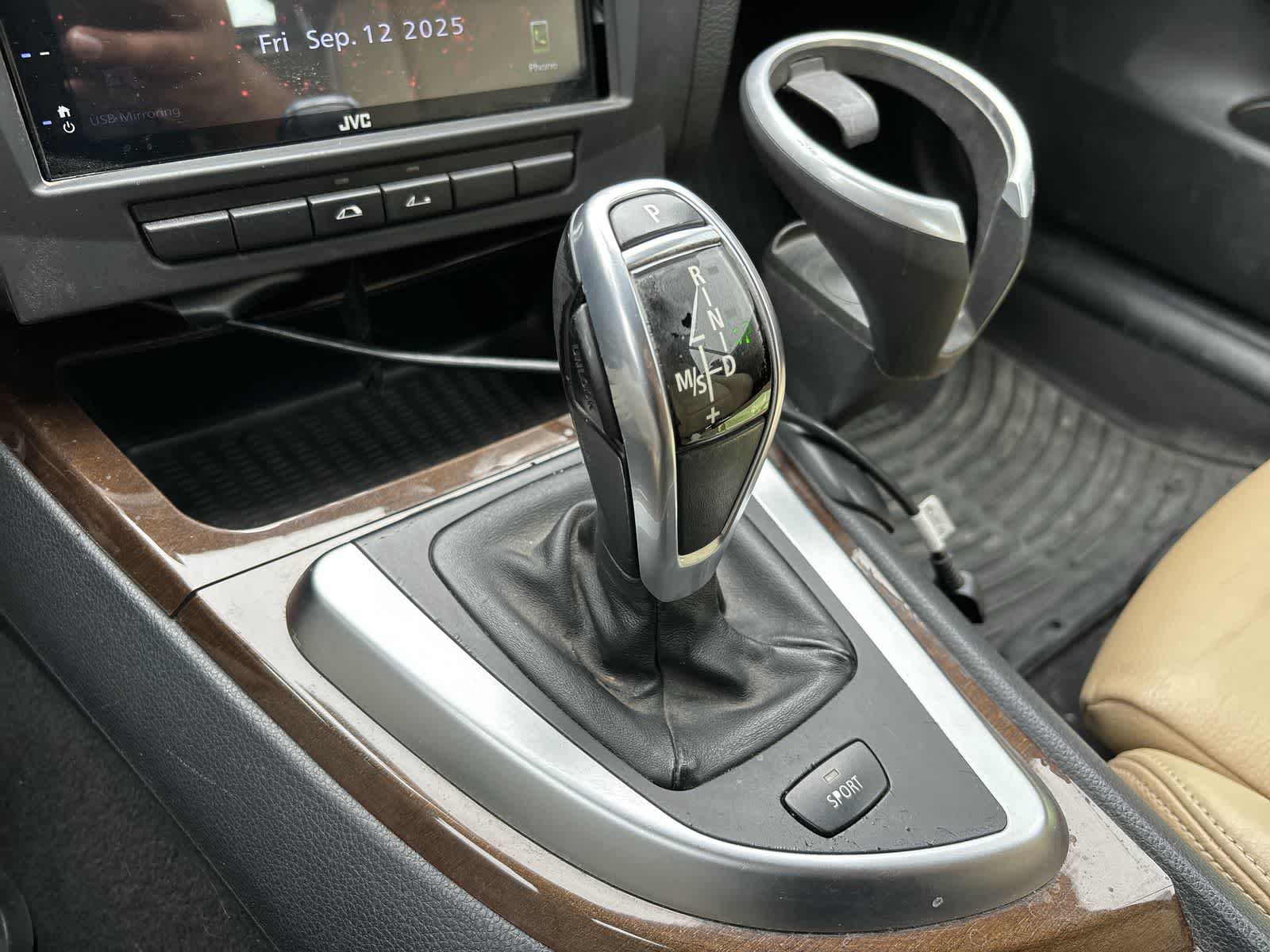Thumbnail: 2011 BMW 1 Series - 22