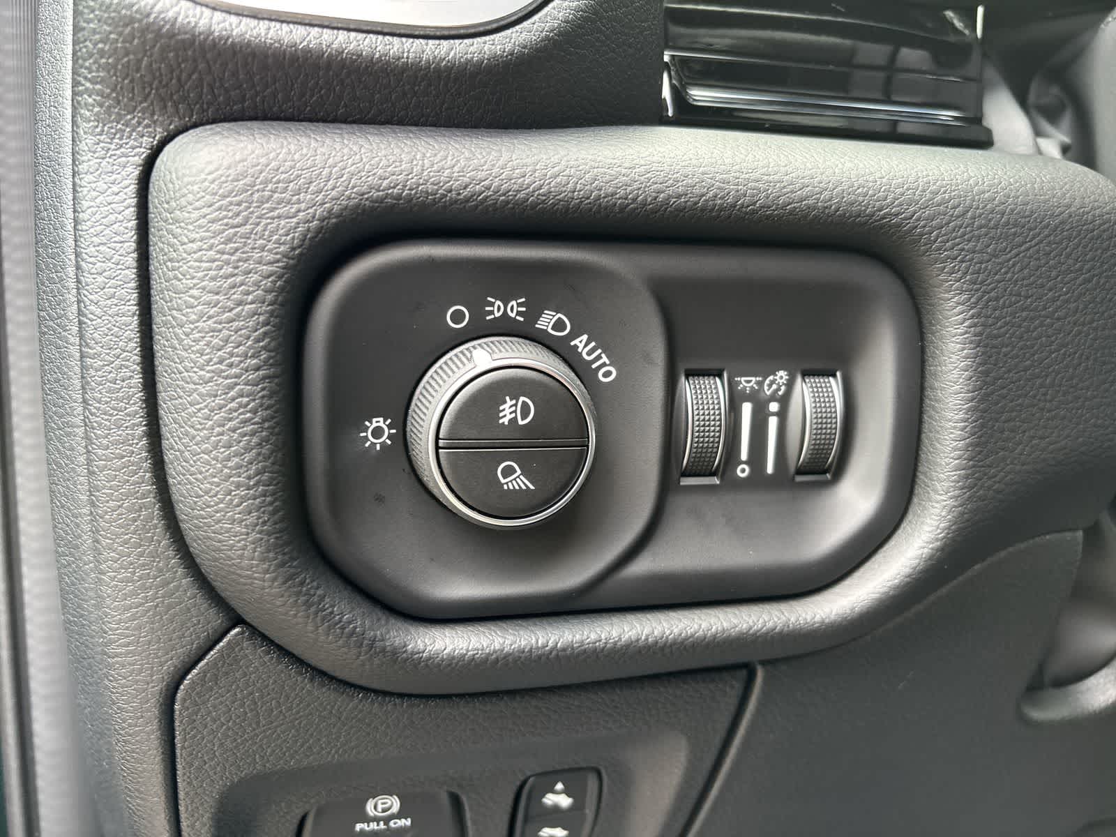 Thumbnail: 2026 RAM 1500 - 13