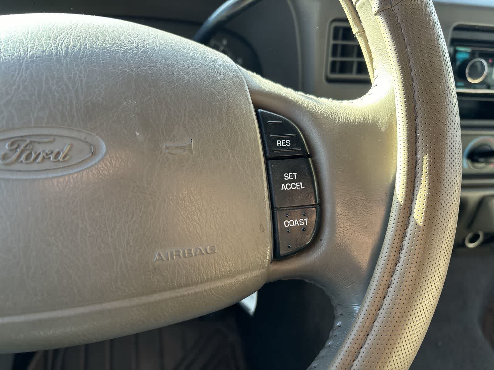 Thumbnail: 2000 Ford Excursion - 15
