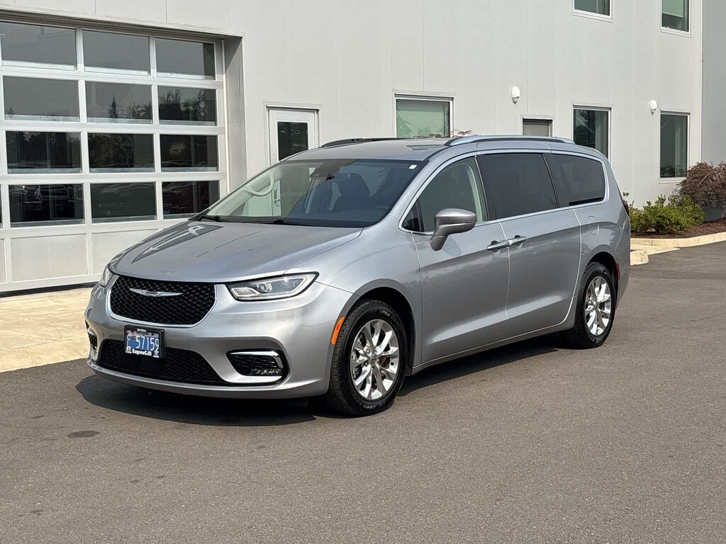 Certified 2021 Chrysler Pacifica Touring L Van Passenger Van