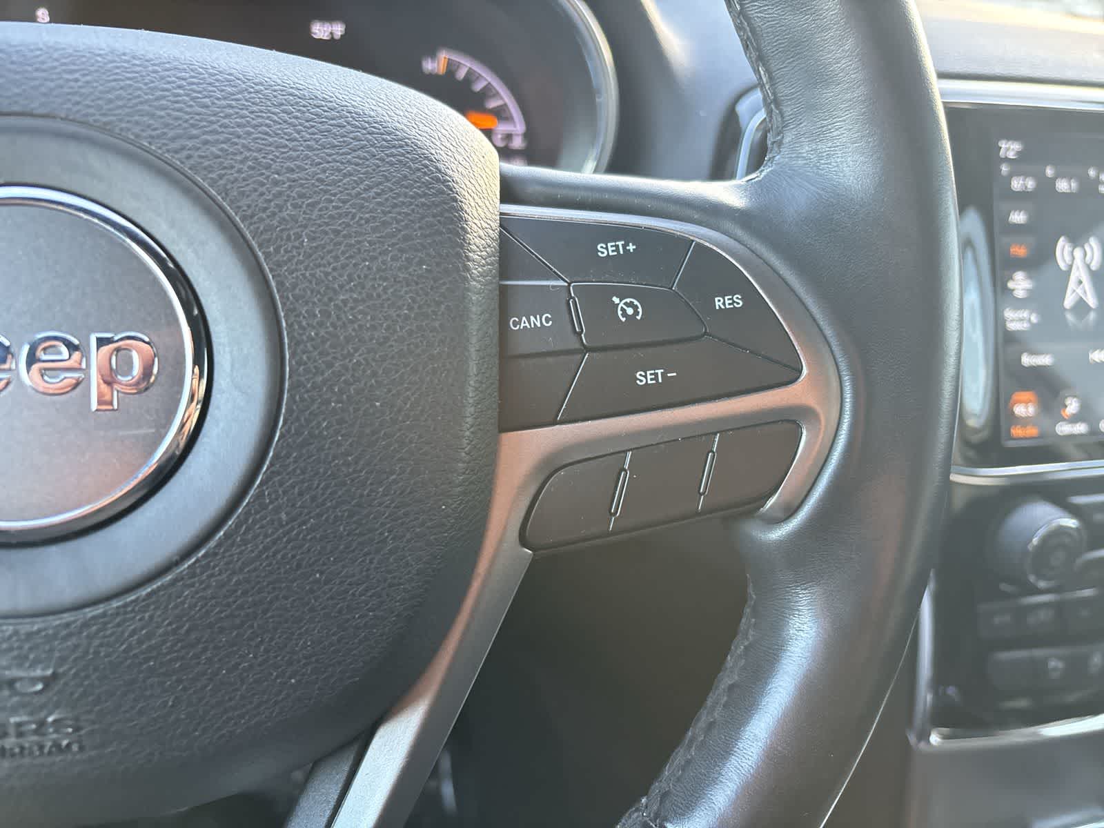 Thumbnail: 2019 Jeep Grand Cherokee - 12