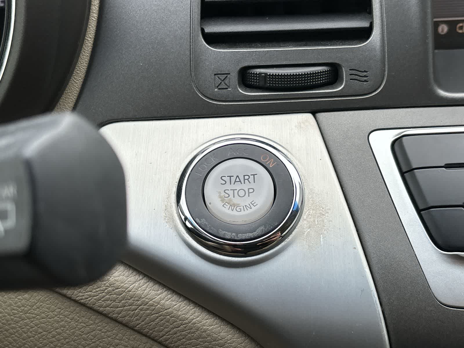 Thumbnail: 2011 Nissan Murano - 24