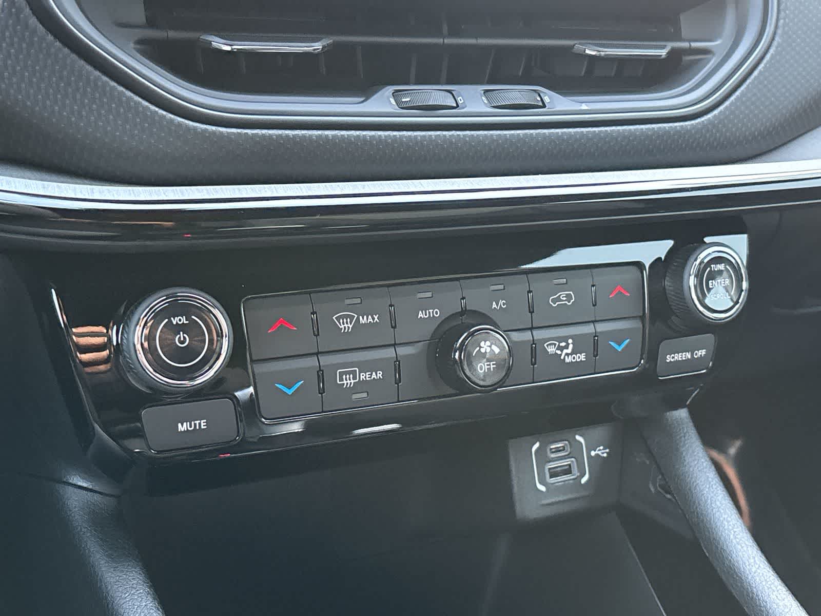 Thumbnail: 2026 Jeep Compass - 22