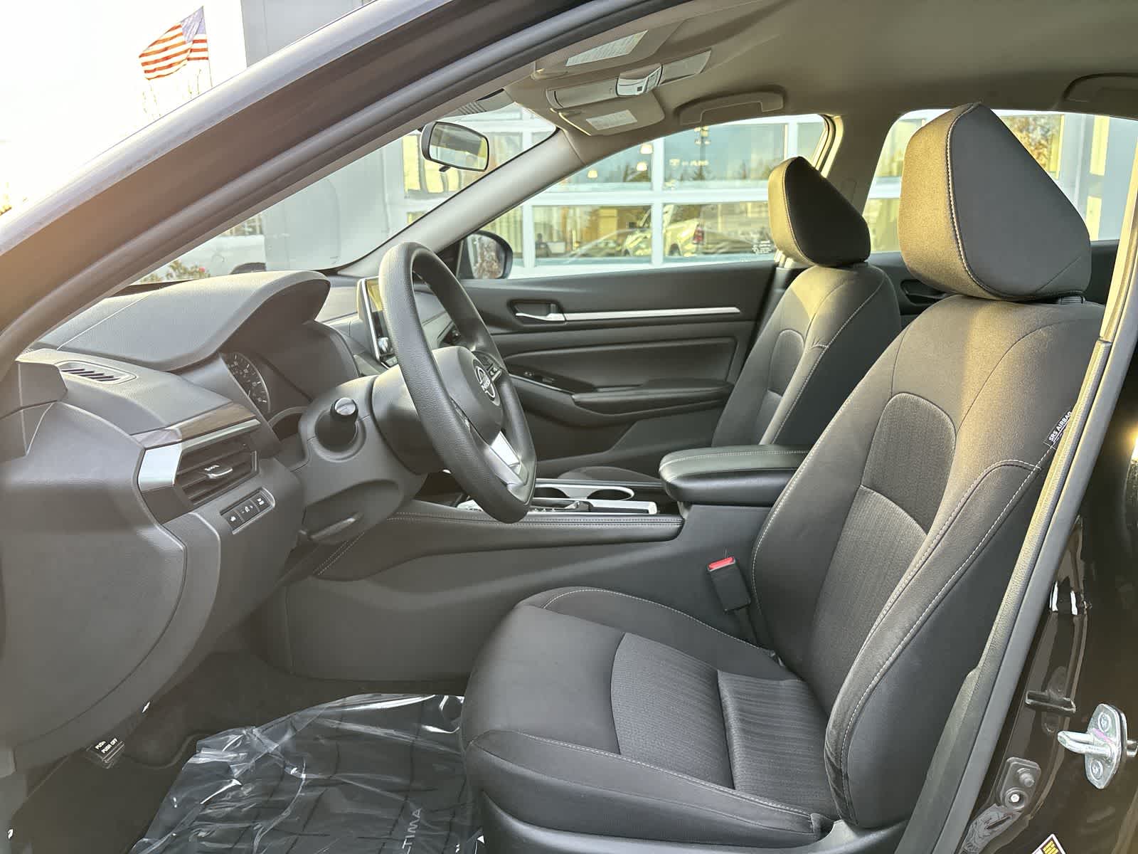 Thumbnail: 2023 Nissan Altima - 7