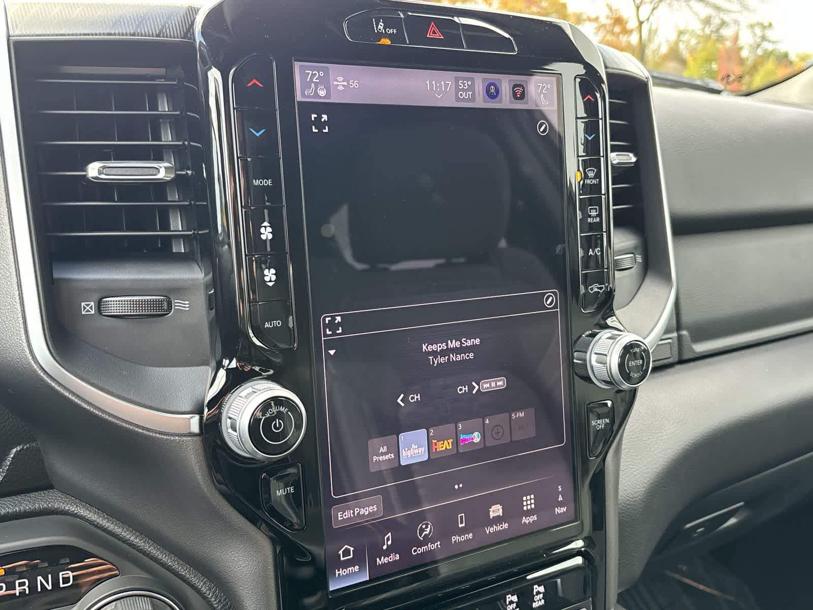 Thumbnail: 2026 RAM 1500 - 17