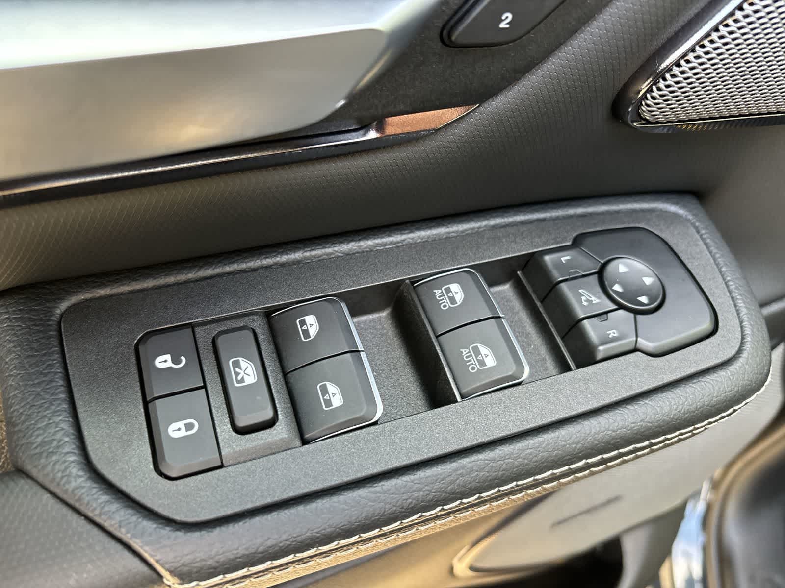 Thumbnail: 2026 RAM 1500 - 10