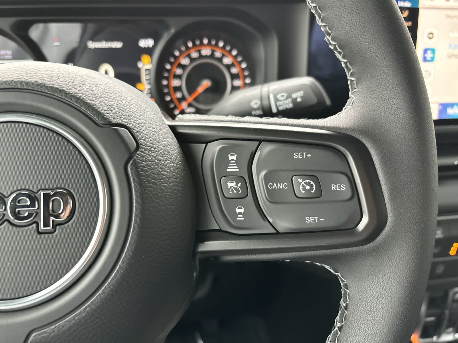 Thumbnail: 2026 Jeep Gladiator - 15