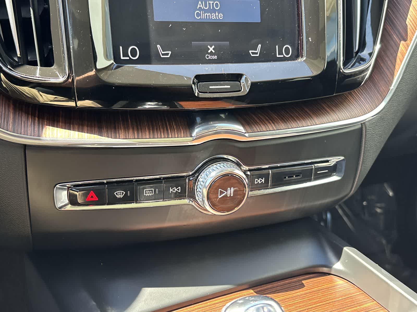 Thumbnail: 2019 Volvo XC60 - 27