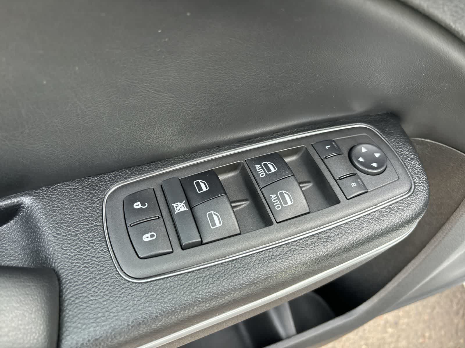 Thumbnail: 2022 Dodge Charger - 8