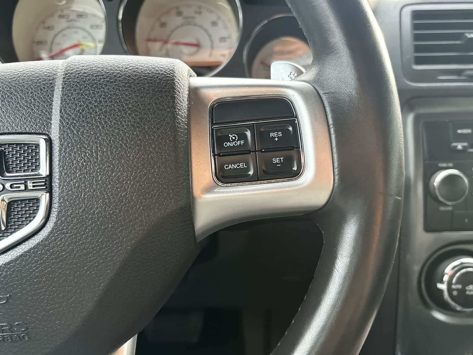 Thumbnail: 2013 Dodge Challenger - 14