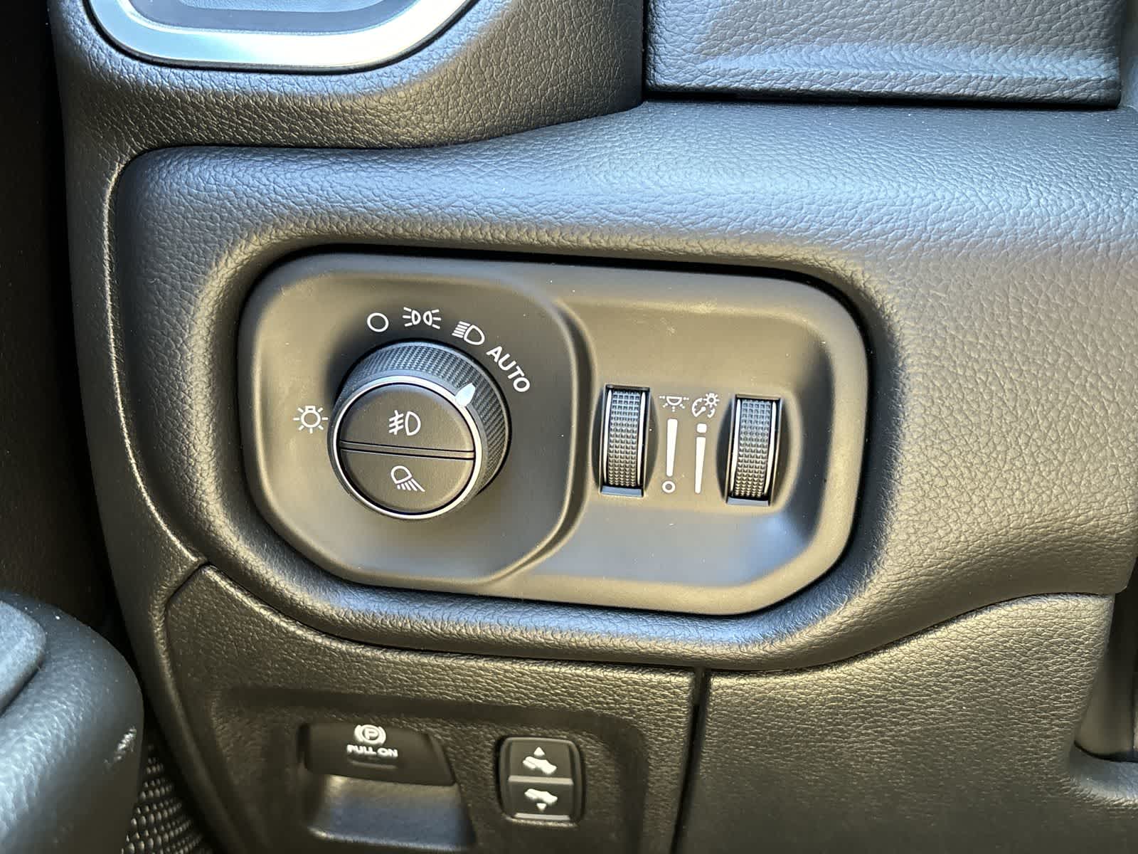 Thumbnail: 2026 RAM 1500 - 25
