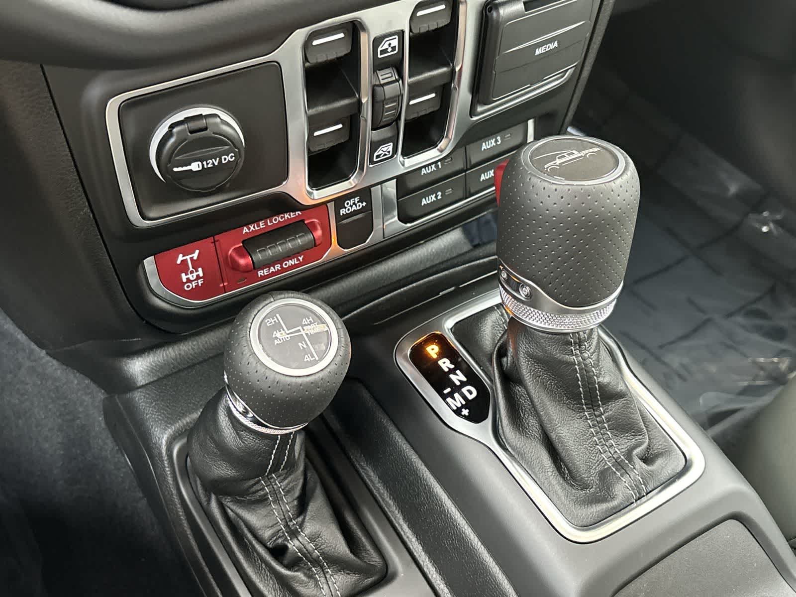 Thumbnail: 2025 Jeep Gladiator - 27