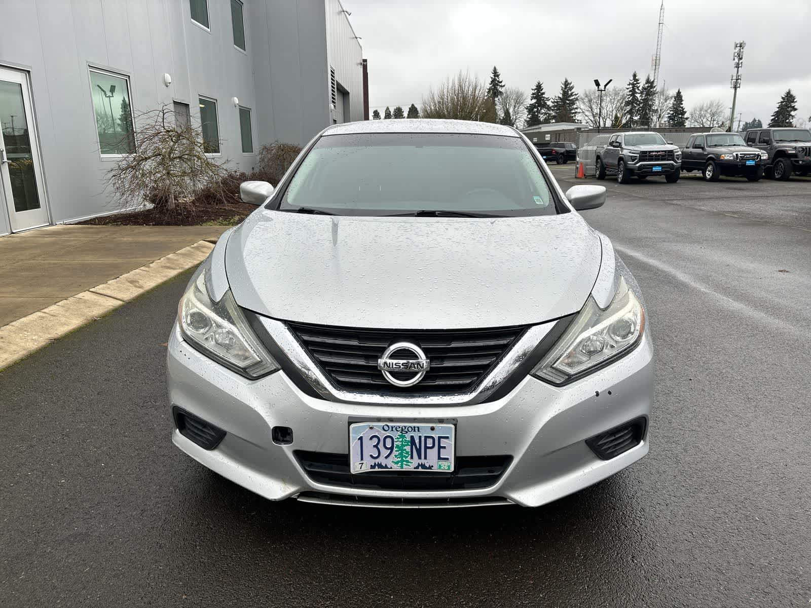 Thumbnail: 2016 Nissan Altima - 4