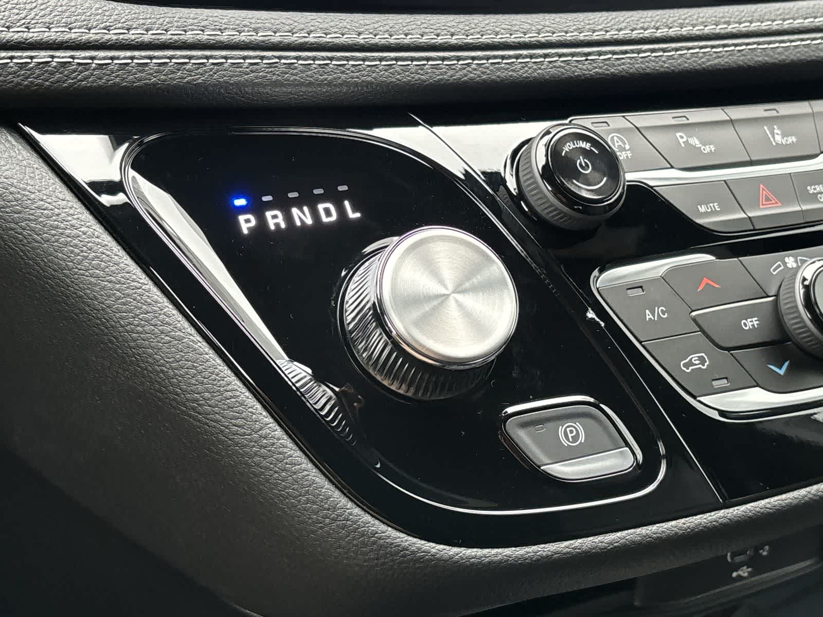 Thumbnail: 2026 Chrysler Pacifica - 21