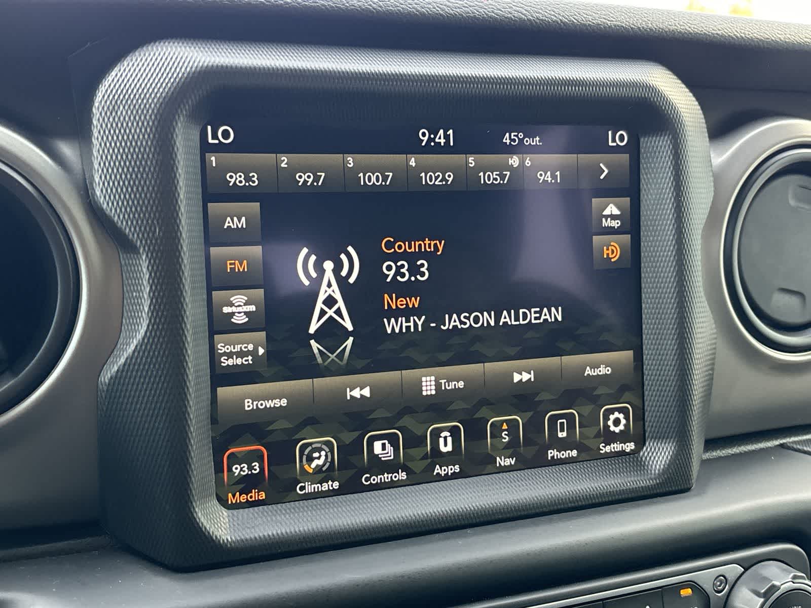 Thumbnail: 2021 Jeep Gladiator - 14