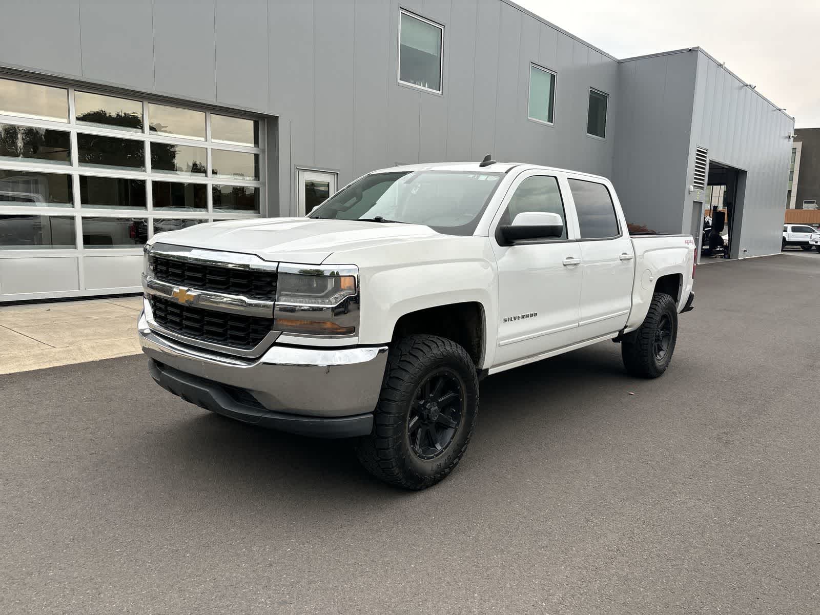 Thumbnail: 2016 Chevrolet Silverado 1500 - 1