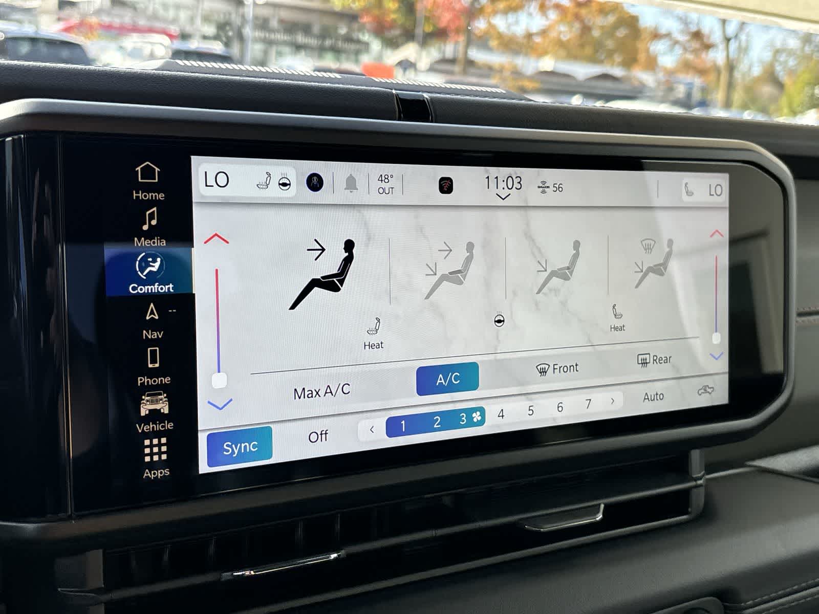 Thumbnail: 2025 Jeep Gladiator - 16